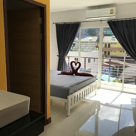Bedbox Guesthouse And Hostel Patong Exterior foto