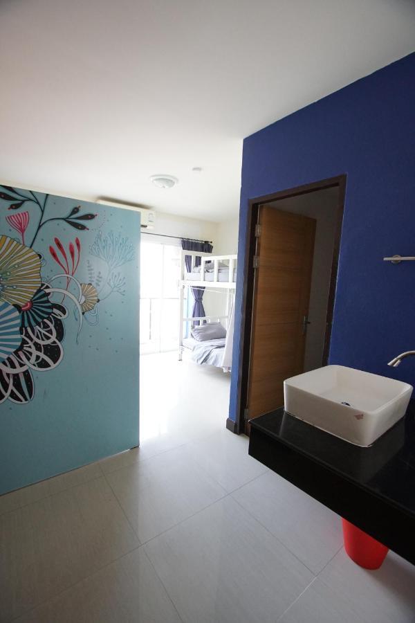 Bedbox Guesthouse And Hostel Patong Exterior foto