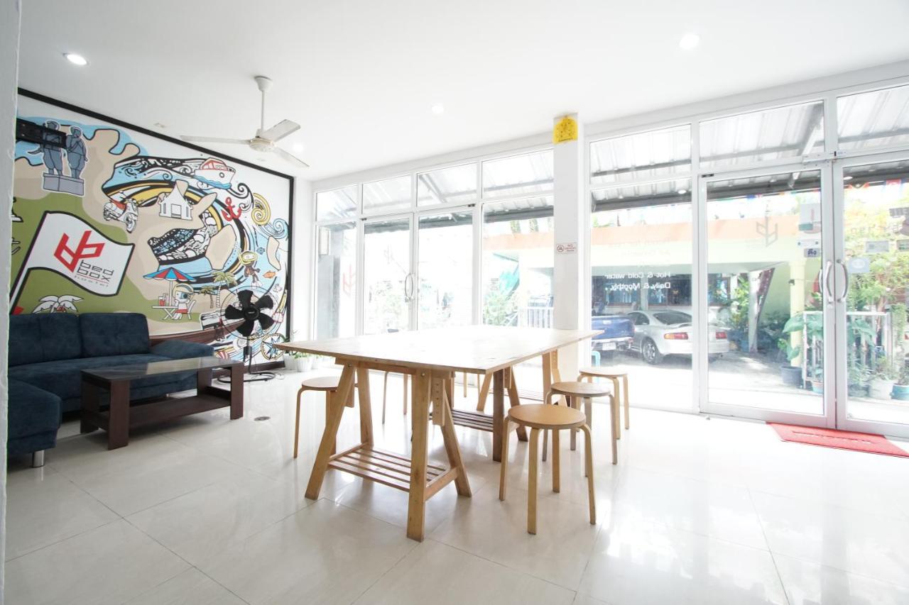Bedbox Guesthouse And Hostel Patong Exterior foto
