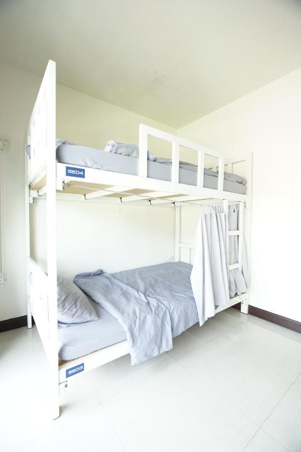 Bedbox Guesthouse And Hostel Patong Exterior foto