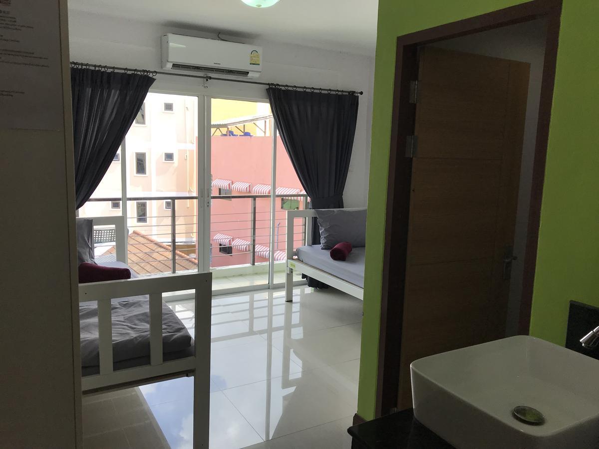 Bedbox Guesthouse And Hostel Patong Exterior foto